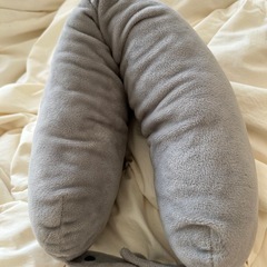 ダイソー　フィット＆極上触感ネックピローの画像