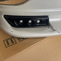 200系ハイエース 4型以降用　モデリスタスポイラーLED付き　純正品　　の画像