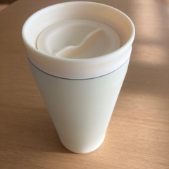 ユニクロ　タンブラーの画像