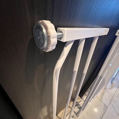 【お値引きご相談ください】 Ycozy ベビーゲートの画像