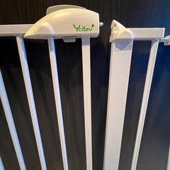 【お値引きご相談ください】 Ycozy ベビーゲートの画像