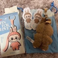 イニシャルラブブ  茶色 正規品の画像