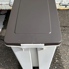 【中古品】 アスベル ゴミ箱 ペダルペール45L ブラウンの画像