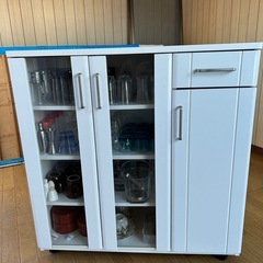 収納家具の画像