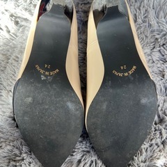 パンプス24cm ヒール7cmの画像