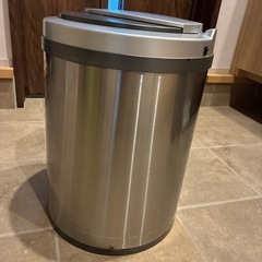 ZitA　ジータ ゴミ箱 電動ゴミ箱の画像