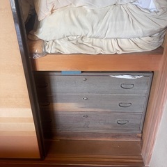 着物棚や箪笥などの画像