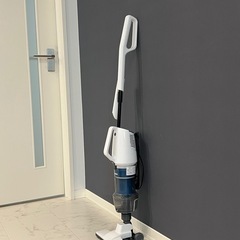 ツインバード コード付き掃除機の画像