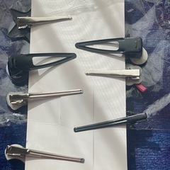 【新品】7点セット キラキラ ヘアピン ヘアクリップ 前髪 ビジュー 可愛いハート型ヘアクリップセット（ハート、笑顔、星、櫛形）の画像