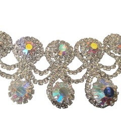 シルバークリスタルネックレスとイヤリングセットの画像