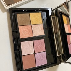 商談中、アイシャドウセットの画像