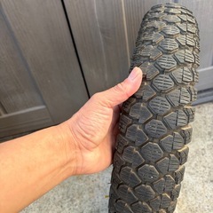 90-90-12jスノータイヤの画像