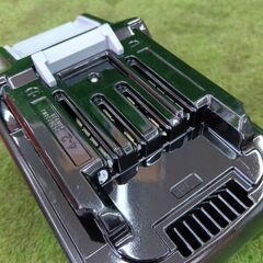 makitaマキタ BL4040F リチウムイオンバッテリー 40Vmax/4.0Ah【野田愛宕店】【店頭取引限定】【未使用】管理番号：IT2461JK44C8の画像