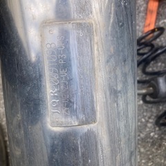 デミオタワーバー、マフラーの画像