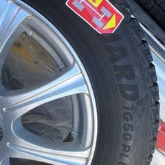 195/65r15 91Qスタッドレスタイヤヨコハマとプリウス30、50用ホイール4本セットの画像