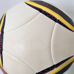 adidas サッカーボールの画像