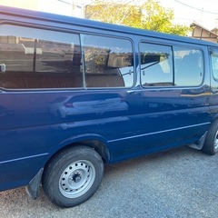 ハイエース10人乗りディーゼルの画像