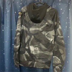 NIKEパーカーMサイズメンズ美品の画像