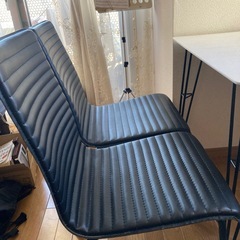 ダイニングテーブル＋椅子2脚セット　ニトリの画像