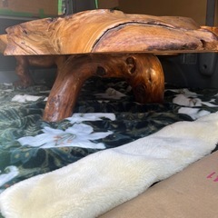 一枚板座卓
の画像