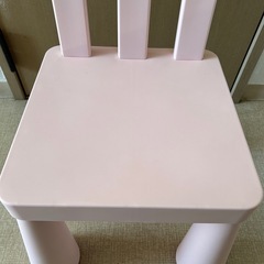 IKEA 子供椅子　ピンクの画像