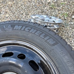 スタッドレスタイヤの画像