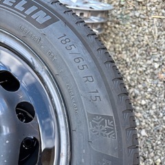 スタッドレスタイヤの画像