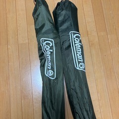 コールマン ヒーリングチェア（2脚セット）＋キャプテンスタッグ アウトドアテーブルの画像