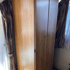 洋服収納棚の画像