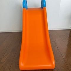 滑り台の画像