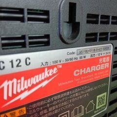 ミルウォーキー M12 充電器【野田愛宕店】【店頭取引限定】【未使用】管理番号：ITS3G91FDWDSの画像