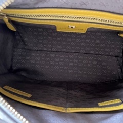 上品なアニヤハインドマーチ ショルダーバッグ グレージュ カーカバレル‼️の画像