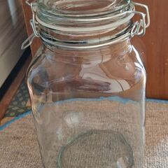 密封瓶2つ(中古)の画像