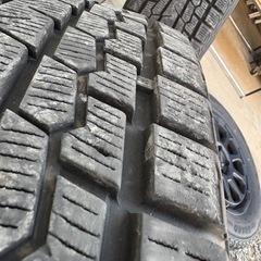 スタットレスタイヤ、ホイール4セットの画像
