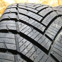 A4825 225/65R17 4本SET 17インチ MINERVA オールシーズンタイヤ 23年製 9.5分山 イボ付きの画像