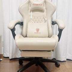 ゲーミングチェアの画像