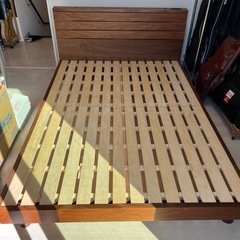 ダブルベッド　フレームの画像