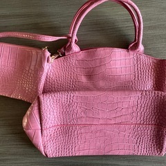 【1】新品同様‼️可愛いスマイルハンドバッグ‼️ポーチ付き‼️の画像