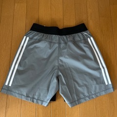 アディダス PRIMEBLUE トレーニングショーツ グレー Mサイズの画像