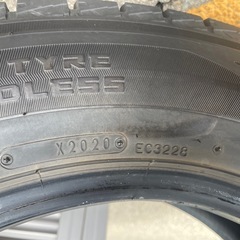 ◆バリ溝/スタッドレスタイヤ/225/65R17/2020年製4本セット◆の画像