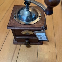 プジョーのコーヒーミルの画像