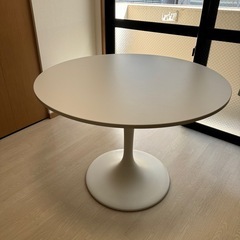 【無料/本日中】IKEA DOCKSTA 丸テーブルの画像