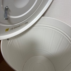 蓋付きダストボックス  白色の画像