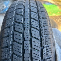 スタッドレスタイヤの画像