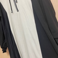 フード付き　ロングワンピースの画像