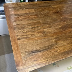 ダイニングテーブルの画像