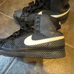 NIKEスニーカー24.5の画像