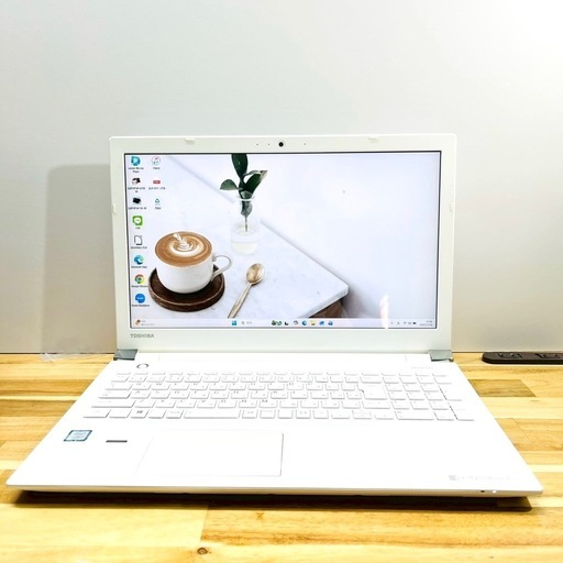 【開店セール✨】美品フルHD✨SSD256GBで爆速！東芝dynabookホワイト 8GB/Windows11 ノートパソコン⭐Blu