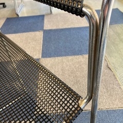 A2511-350　Niels Jorgen Haugesen 1977年 X-ライン チェア② hommage版 北欧風 スチールフレーム メッシュ素材 ブラック サビ、キズ汚れ有りの画像