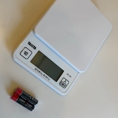 タニタ TANITA クッキングスケール KD-187 ホワイト（最大計量1kg／最小表示1g）の画像
